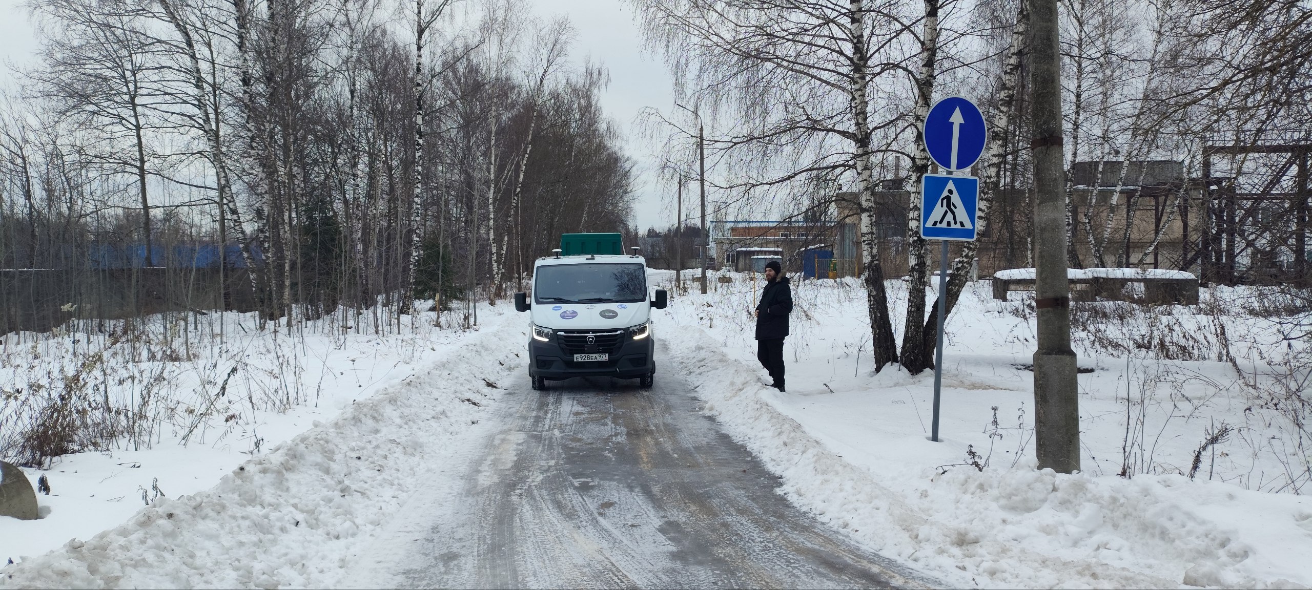 Тест распознавания пешехода на переходе